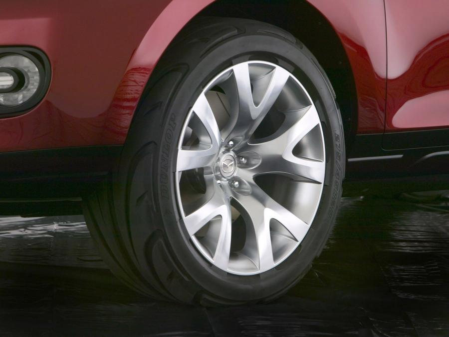  Mazda MX Crossport Concept 2005 года  (фото 22 из 59)